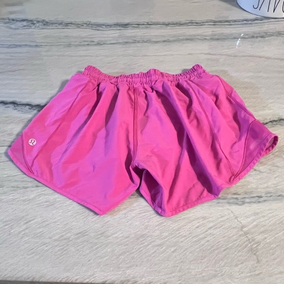 Lululemon Hotty Hot Low-Rise Lined Short 4" - Picture 5 of 14